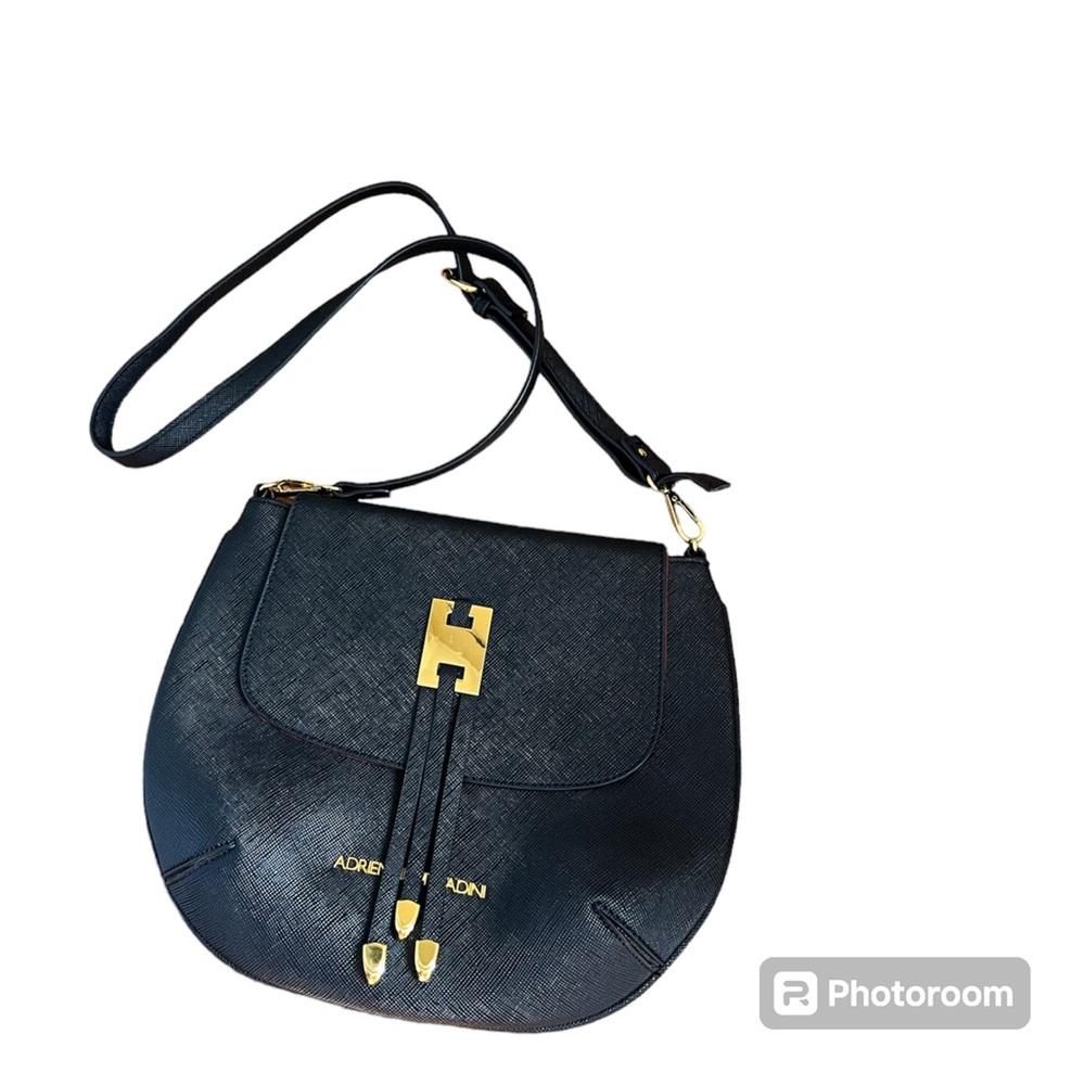 ▪️ADRIENNE VITTADINI: Women’s black crossbody purse w/tassel accent & snap▪️ - Picture 1 of 12